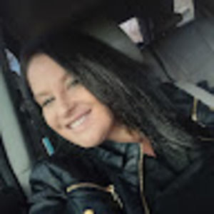 Meet your Posher, Steph